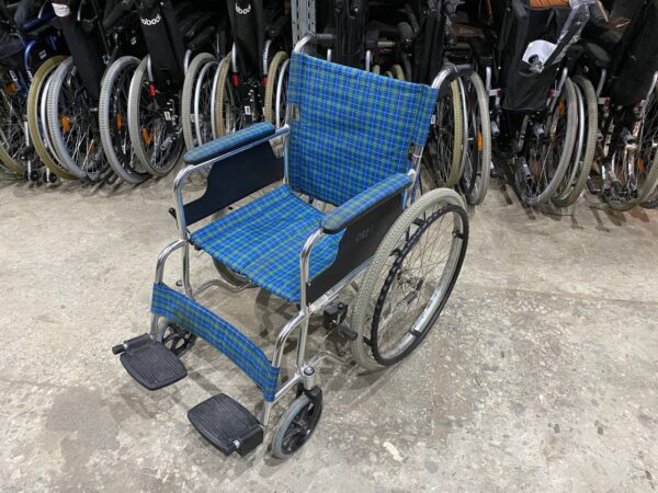 Инвалидное кресло складное, сиденье 44 см, Россия