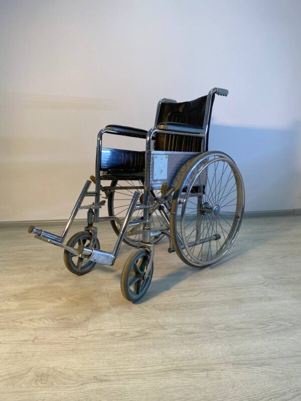 Инвалидное кресло складное, сиденье 35 см, подлокотники съемные, детское (подростковое), EVEREST JENNINGS UNIVERSAL