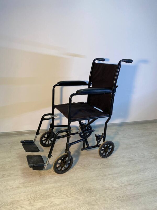 Инвалидное кресло складное, сиденье 45см, маленькие колеса, спинка складная, АРМЕД 2000 18"